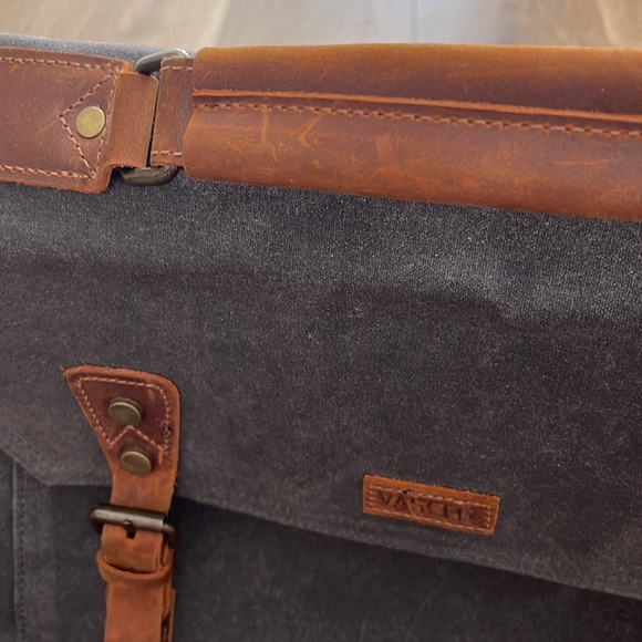 SOLD💢Men's Gray Fabric & Leather Laptop/ Messenger Bag - Picture 8 of 8